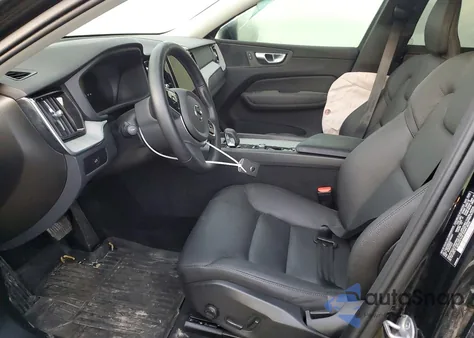 2025 Volvo Xc60 Plus z USA, uszkodzony, nr VIN YV4M12RC0S1209451